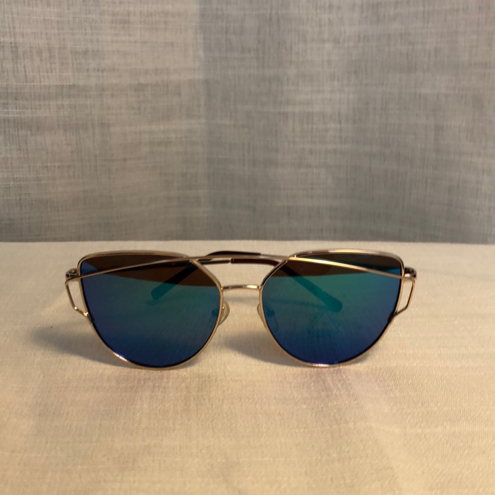 Blue lenses glasses